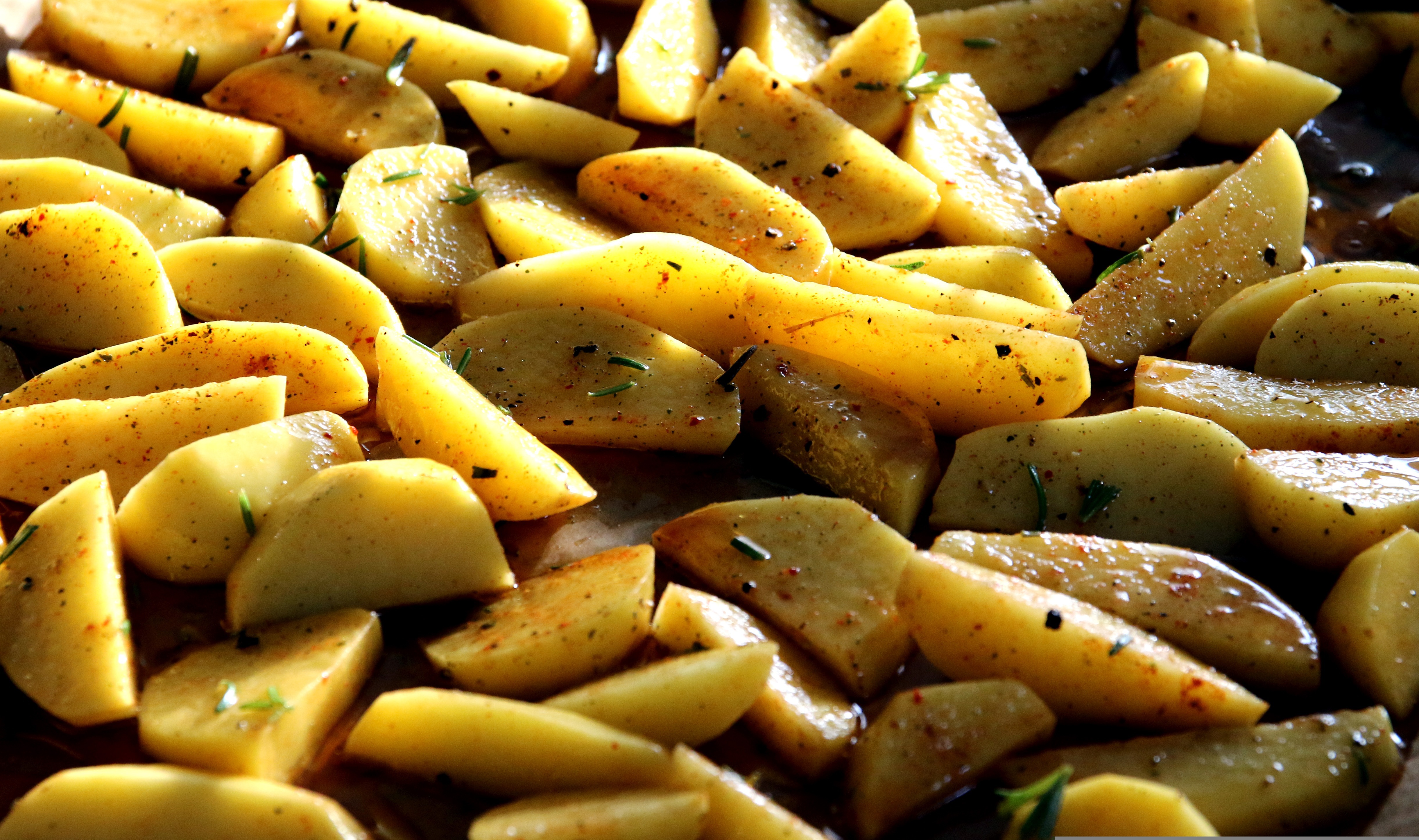 Potatoes cutted on a plate